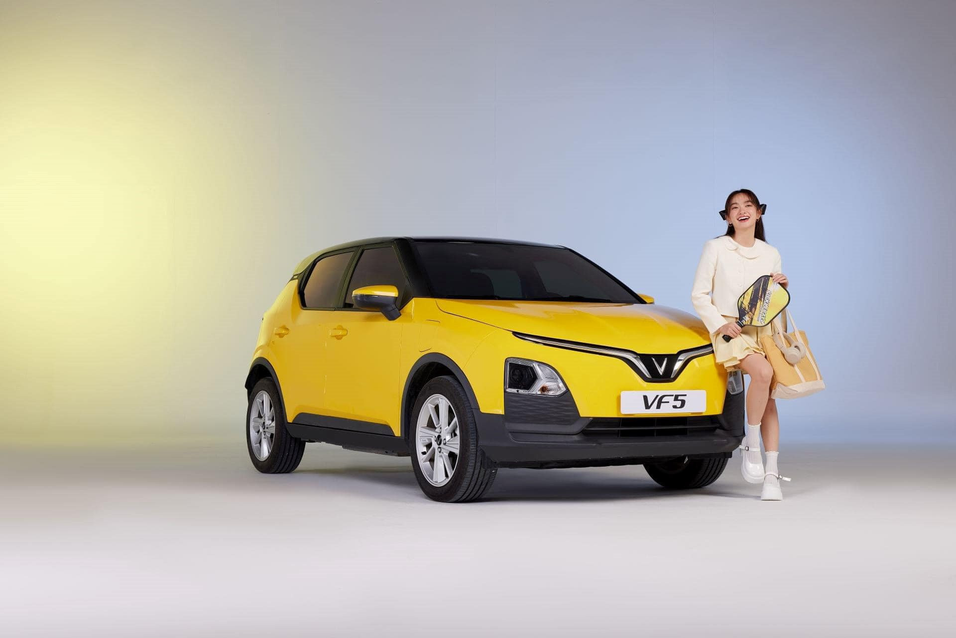 Chơi màu đỉnh không kém đàn em VF 3, VinFast VF 5 thêm nhiều màu mới, mua ngay tuần tới được tặng 10 triệu đồng - Ảnh 5