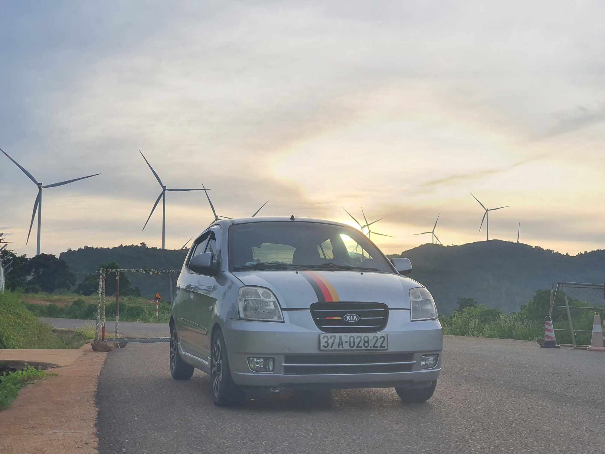 Mua Kia Morning cũ dùng 10 năm odo hơn 210.000km, chủ xe chia sẻ: ‘Đi ô tô rẻ vẫn sướng hơn xe máy, chất lượng cuộc sống khác hẳn’ - Ảnh 9