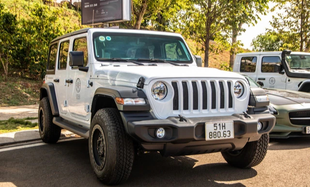 Choáng với BST 700 siêu xe trị giá hơn 3.000 tỷ của doanh nhân Đặng Lê Nguyên Vũ! - Ảnh 12