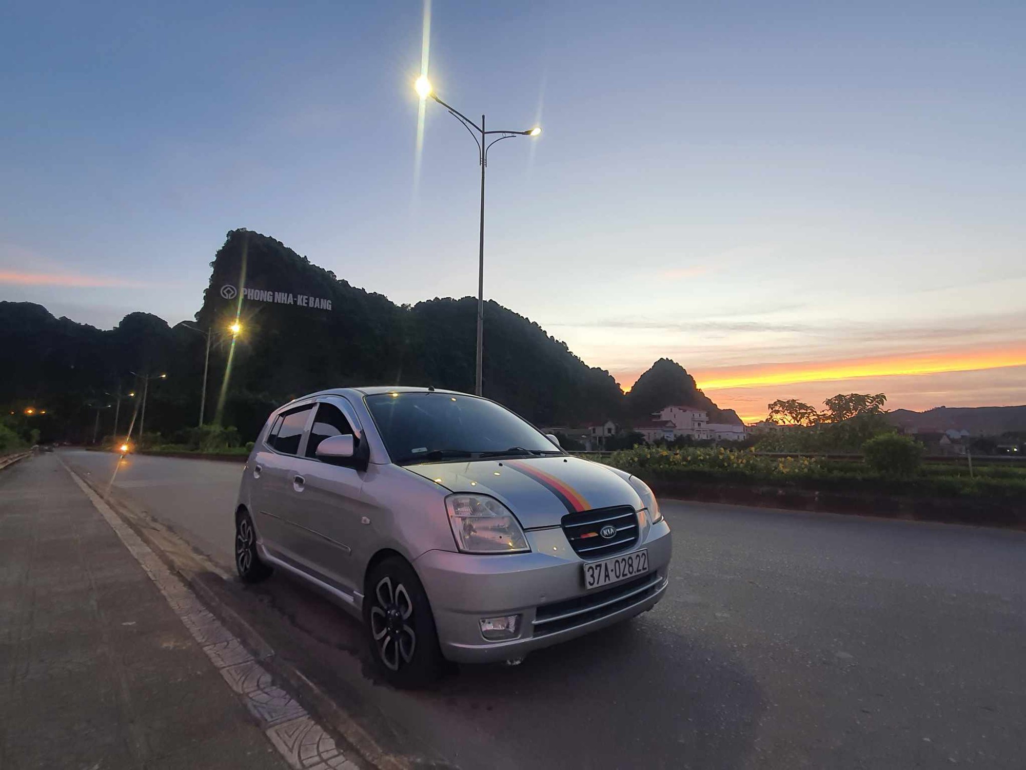 Mua Kia Morning cũ dùng 10 năm odo hơn 210.000km, chủ xe chia sẻ: ‘Đi ô tô rẻ vẫn sướng hơn xe máy, chất lượng cuộc sống khác hẳn’ - Ảnh 7