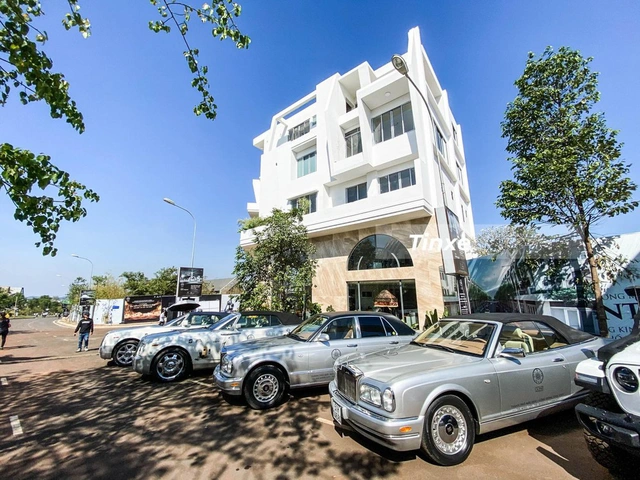 Choáng với BST 700 siêu xe trị giá hơn 3.000 tỷ của doanh nhân Đặng Lê Nguyên Vũ! - Ảnh 15