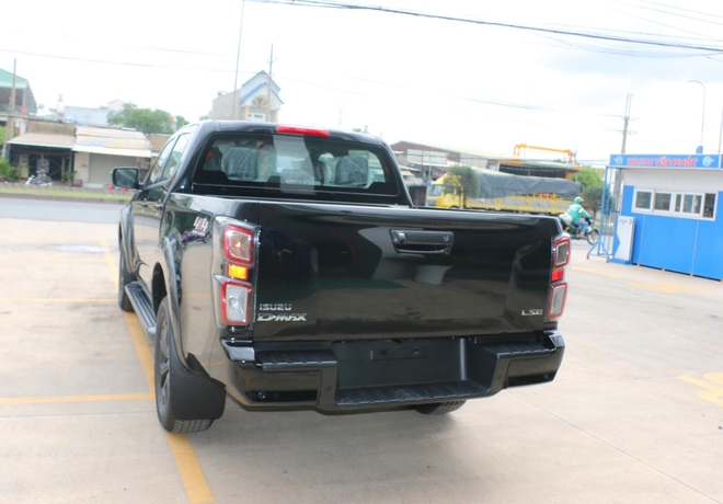Isuzu D-Max bản cao nhất giảm 120 triệu tại đại lý: Giá chỉ còn 760 triệu đồng, thấp hơn Ranger XLS 2 cầu - Ảnh 5