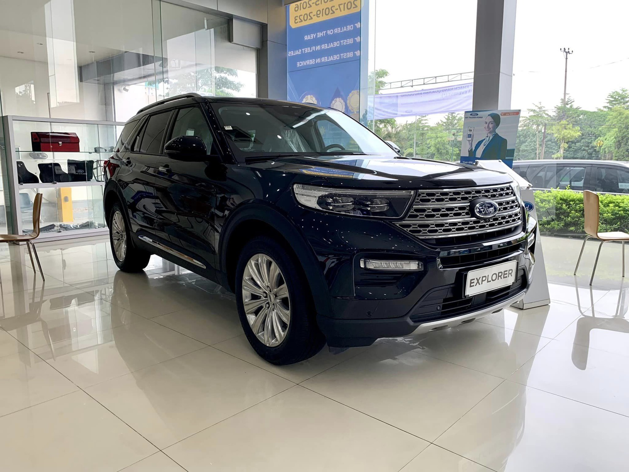 Hậu tăng giá bán, Ford Explorer lại được đại lý ưu đãi: Giảm 70 triệu đồng, vẫn cao hơn hẳn Palisade - Ảnh 1