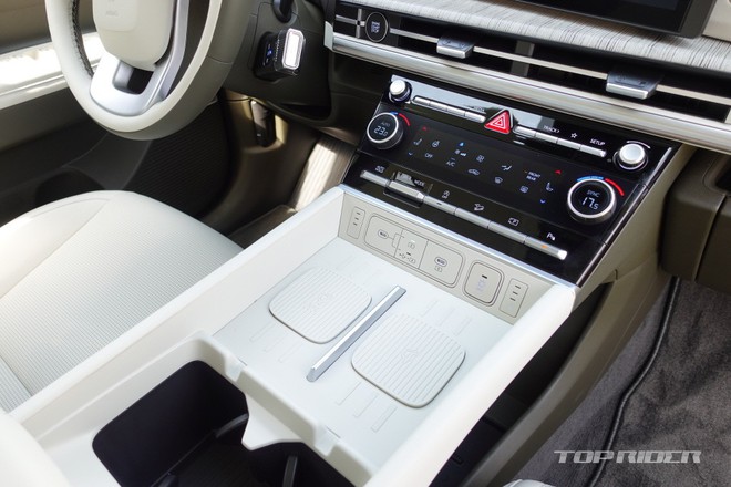 Hyundai Santa Fe 2024 lần đầu lộ diện tại Việt Nam: Thiết kế mới dễ gây tranh cãi, ra mắt năm nay sẽ làm khó Sorento - Ảnh 10