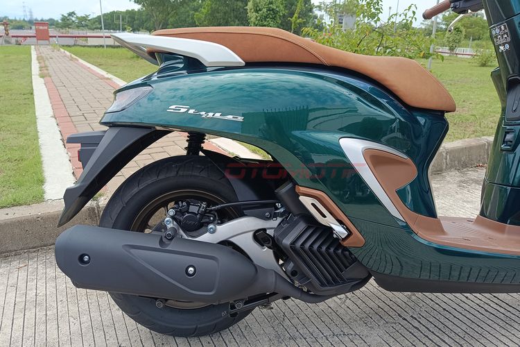 Xe ga Honda đẹp ngang ngửa Vespa, mới về Việt Nam: Dân mạng chê nhất một điều - Ảnh 3