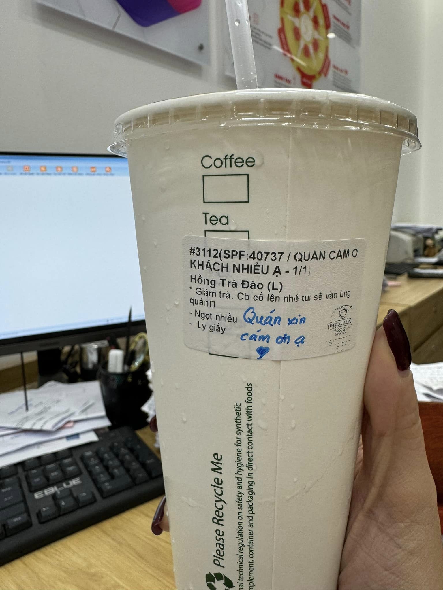 Thấy Phúc Long quận 12 vắng tanh, vị khách gửi tin nhắn an ủi khiến nhiều người tấm tắc khen - Ảnh 2