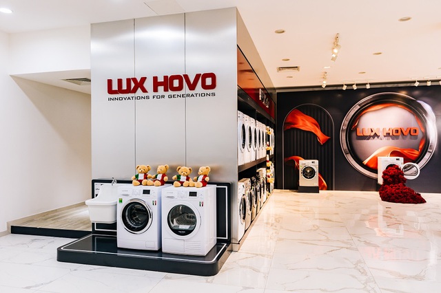 “Bộ đôi” NhaF - xuất hiện tại sự kiện ra mắt thương hiệu gia dụng Lux Hovo - Ảnh 2