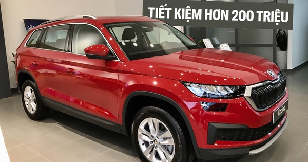 Skoda Kodiaq giảm hơn 200 triệu phí lăn bánh tại đại lý: Bản ‘base’ chưa đến 1,05 tỷ, nhiều ‘đồ chơi’ tặng kèm, cạnh tranh Santa Fe