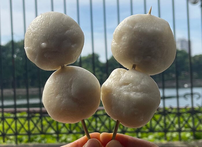 Bánh bao tí hon giá 3.000 đồng ở Hà Nội hút khách vì vừa rẻ vừa lạ - Ảnh 6