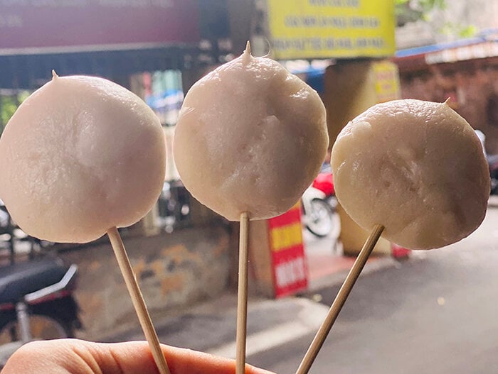 Bánh bao tí hon giá 3.000 đồng ở Hà Nội hút khách vì vừa rẻ vừa lạ - Ảnh 5