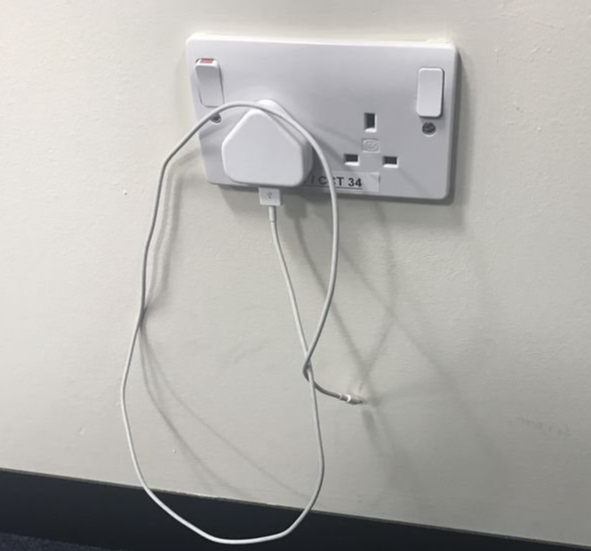 Thợ điện nhắc nhở: Ở nhà vẫn cắm 4 thiết bị này, tiết kiệm đến mấy hóa đơn tiền điện cũng tăng vù vù - Ảnh 2