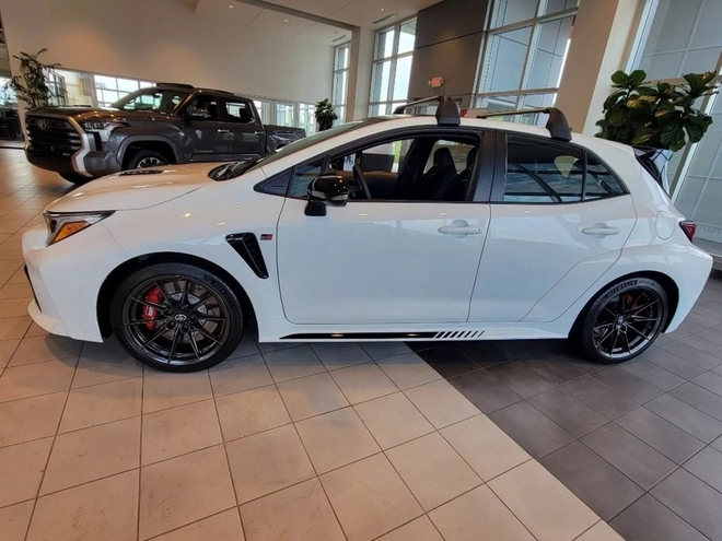 Giữa cơn bão đội giá, đại lý Toyota này gây 'sốc' khi bán xe hot dưới giá niêm yết, nguyên nhân đến sales cũng bất ngờ - Ảnh 4