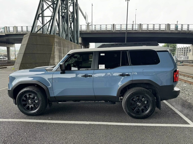 Toyota Land Cruiser Prado 2024 xuất hiện ở Đà Nẵng: Không phải nhập chính hãng, cộng đồng xe Việt Nam thêm 'nóng ruột' chờ bản chính thức - Ảnh 5