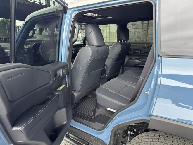 Toyota Land Cruiser Prado 2024 xuất hiện ở Đà Nẵng: Không phải nhập chính hãng, cộng đồng xe Việt Nam thêm 'nóng ruột' chờ bản chính thức - Ảnh 8