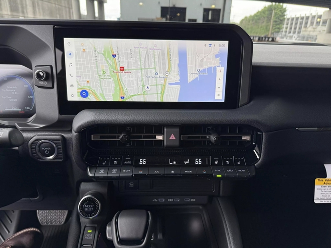 Toyota Land Cruiser Prado 2024 xuất hiện ở Đà Nẵng: Không phải nhập chính hãng, cộng đồng xe Việt Nam thêm 'nóng ruột' chờ bản chính thức - Ảnh 10