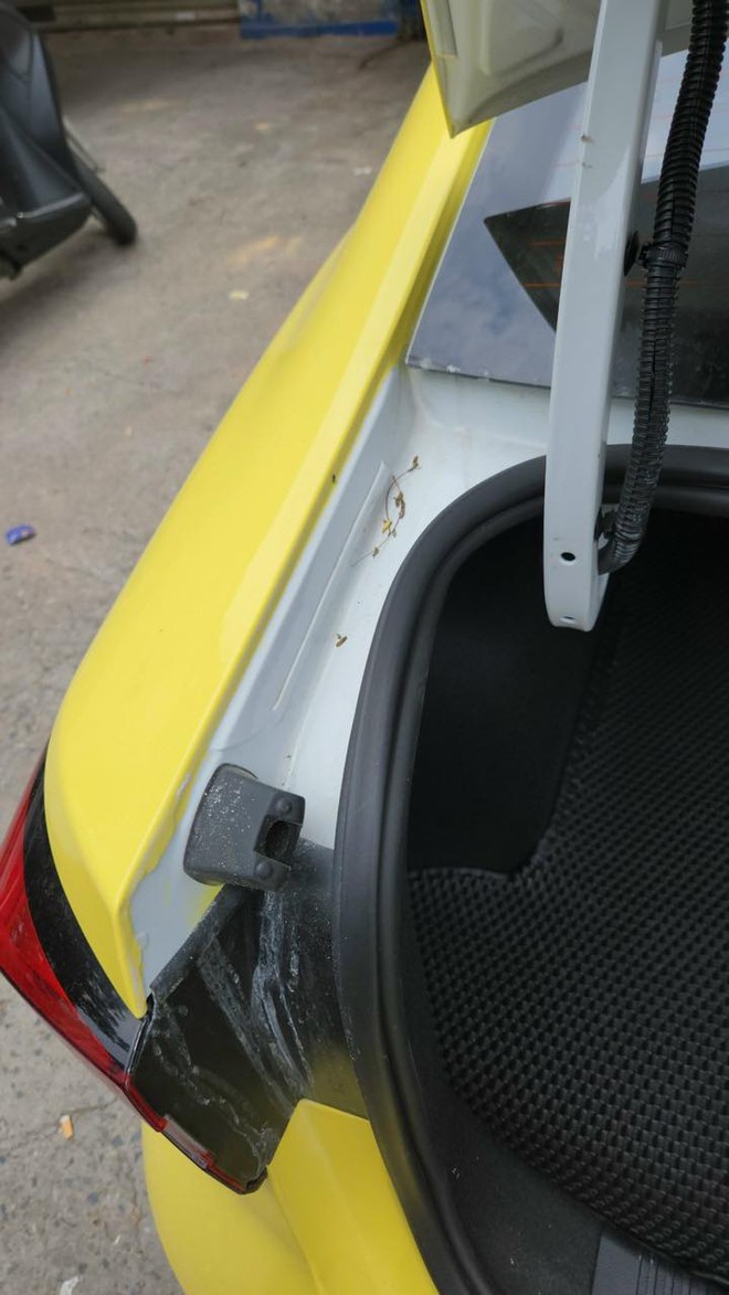 Tốn gần 30 triệu cho đại lý đổi màu xe, chủ nhân 2 chiếc MG5 bức xúc: 'Làm ăn cẩu thả, sơn 20 ngày đã bong tróc, nhân viên đùn đẩy trách nhiệm' - Ảnh 6