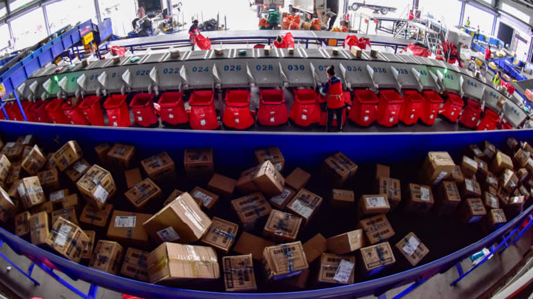 Đông Nam Á đang chống lại Shopee, Lazada, TikTok Shop và BYD: Tội đồ khiến hàng nghìn nhà máy đóng cửa, hàng chục nghìn lao động mất việc và vô số cửa hàng phá sản - Ảnh 1