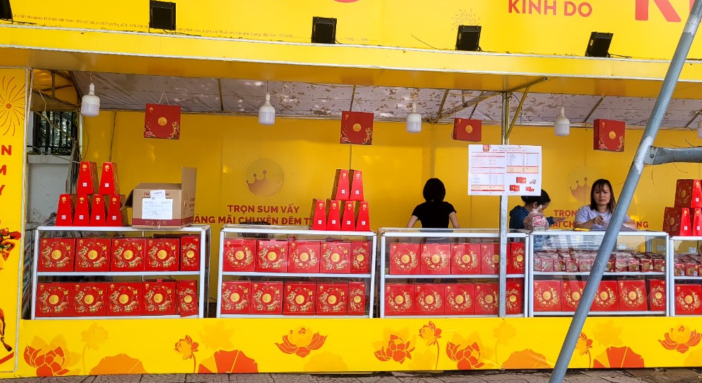 Bánh trung thu bán sớm, giá tăng 2 ngàn đồng/chiếc - Ảnh 2