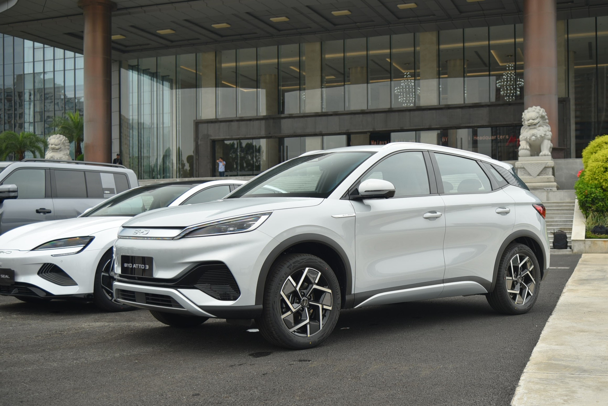 BYD lập kỷ lục doanh số: Mỗi ngày bán hơn 11.000 xe, nhiều dòng giá rẻ, 3 mẫu đang có ở Việt Nam đều bán tốt - Ảnh 1