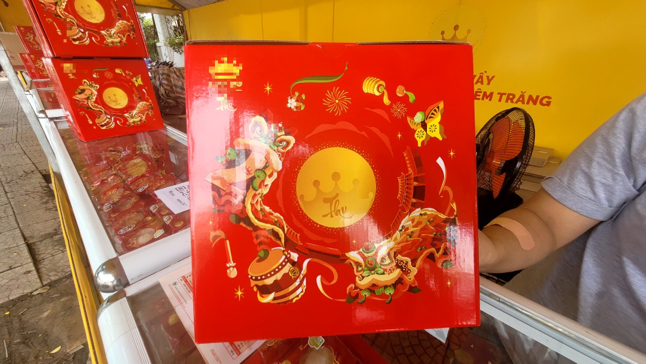 Bánh trung thu bán sớm, giá tăng 2 ngàn đồng/chiếc - Ảnh 1