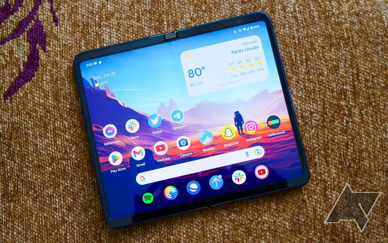 Lần sau vào cửa hàng mua điện thoại mà nhân viên cứ khen thứ này thì tốt nhất đừng nghe - Ảnh 2