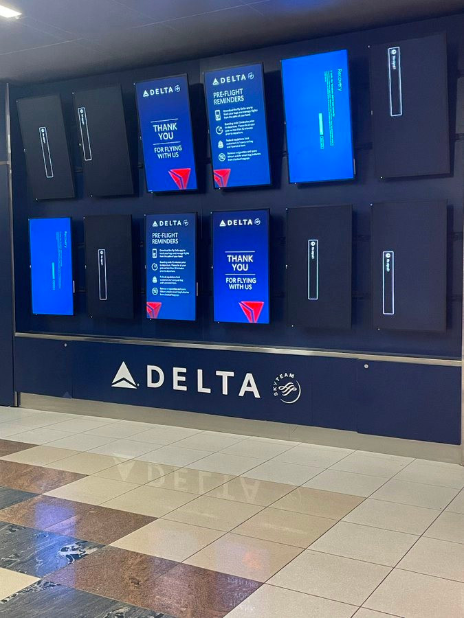 Đang xảy ra sự cố máy tính nghiêm trọng tại nhiều quốc gia: một số ngân hàng, sân bay, đài truyền hình tê liệt, máy hiện 'màn hình xanh chết chóc' không rõ nguyên nhân - Ảnh 2