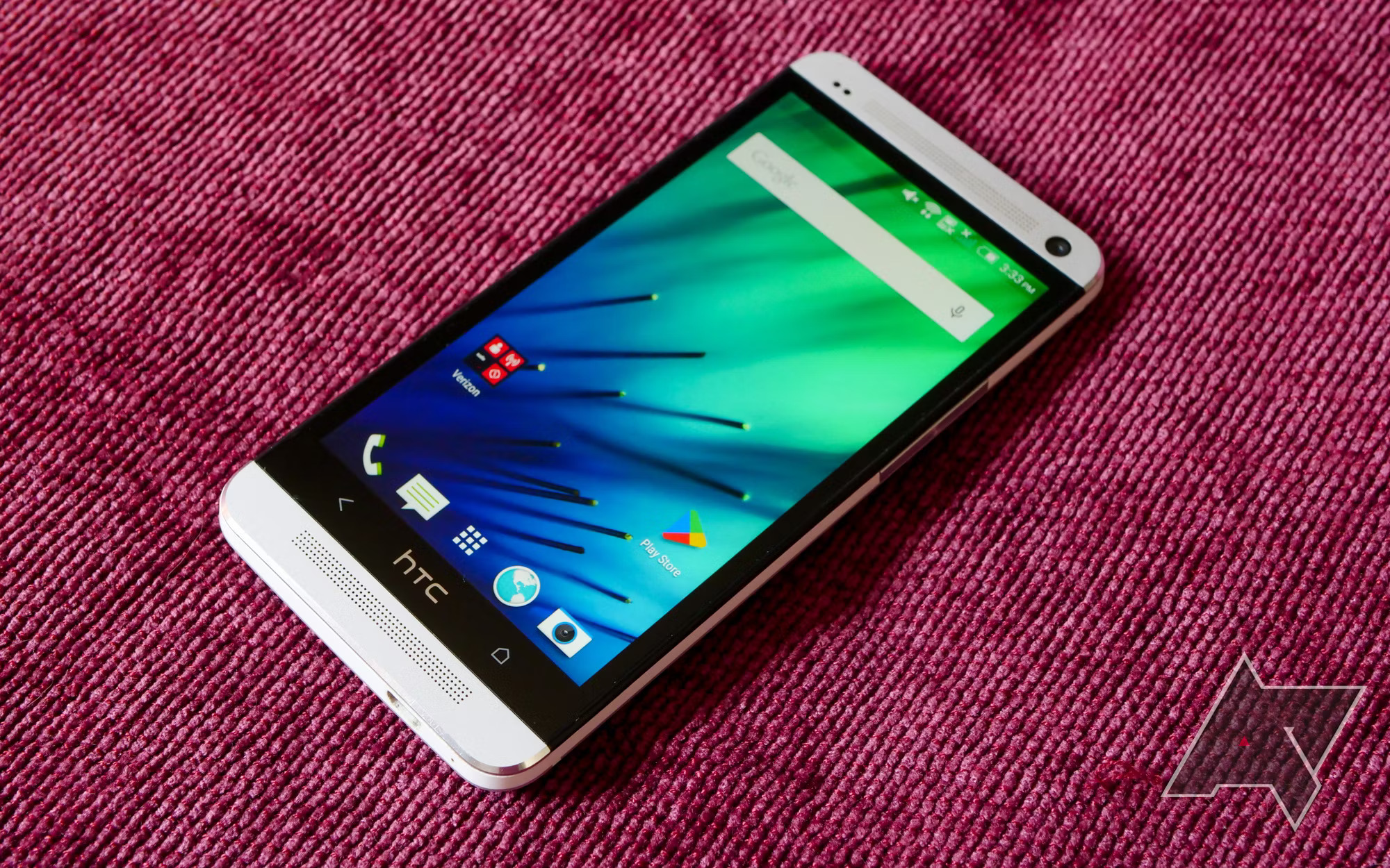 Cái thời mà đến Samsung còn bị chê xấu, vẻ đẹp của HTC One M7 như "chấp hết tất cả": 11 năm vẫn đẳng cấp - Ảnh 1