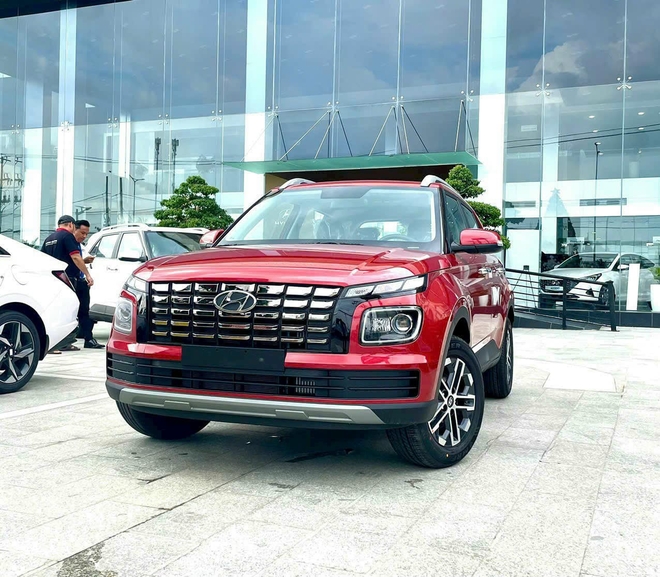 Hyundai Venue giảm giá kép tại đại lý: Bản ‘base’ còn 485 triệu, đấu Raize bằng giá rẻ nhất phân khúc - Ảnh 2