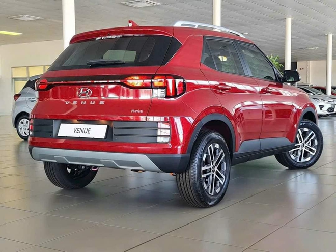 Hyundai Venue giảm giá kép tại đại lý: Bản ‘base’ còn 485 triệu, đấu Raize bằng giá rẻ nhất phân khúc - Ảnh 3