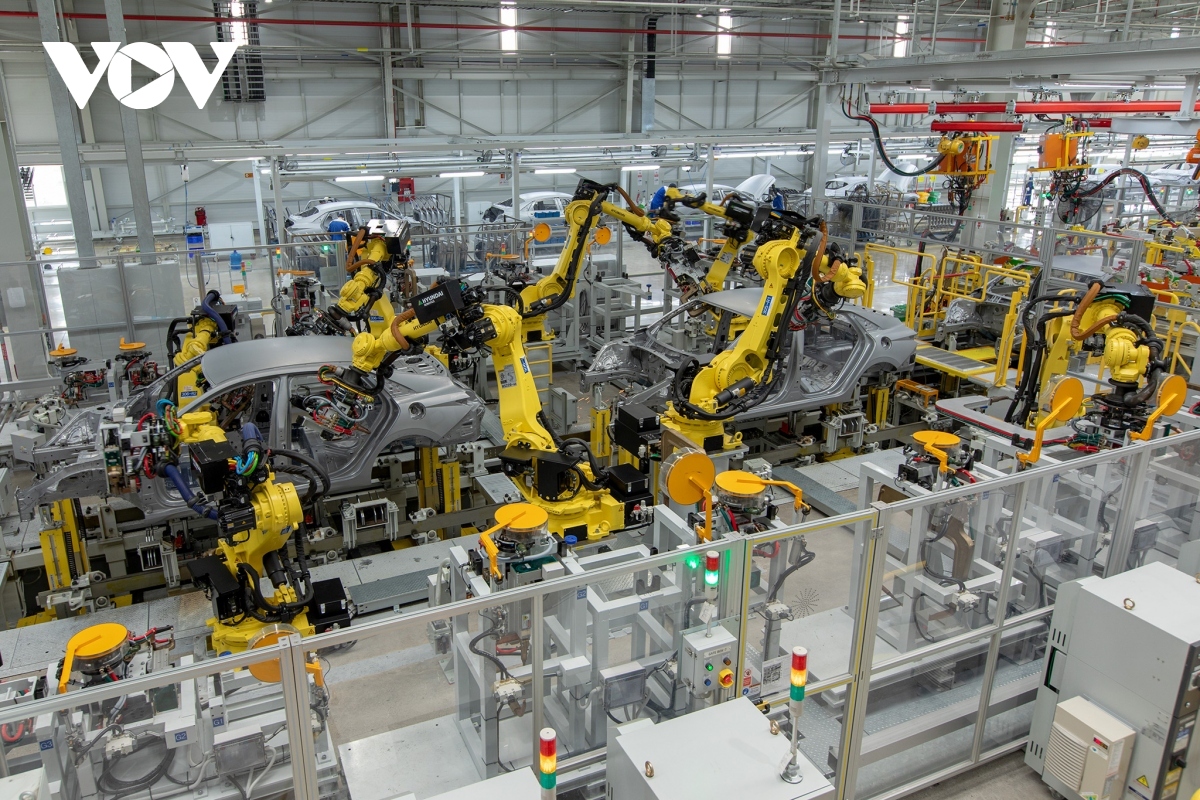 Sắp giảm lệ phí trước bạ, ô tô nội đẩy nhanh tốc độ tăng sản lượng lắp ráp - Ảnh 2
