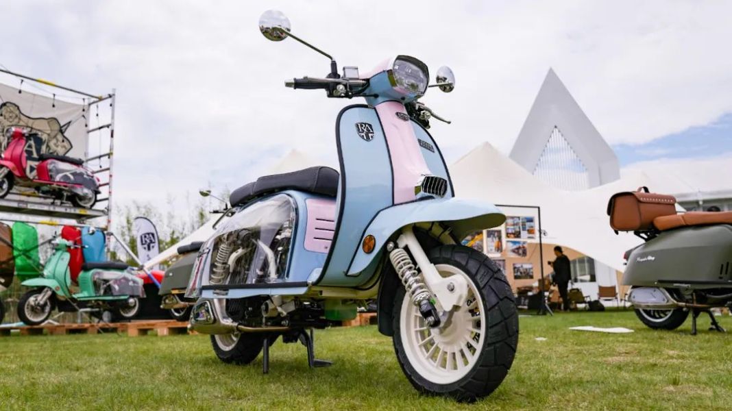 Xe ga 150cc mới đẹp hơn Vespa, vỏ trong suốt, ABS 2 kênh ngang ngửa Honda SH, giá bán thế nào? - Ảnh 4