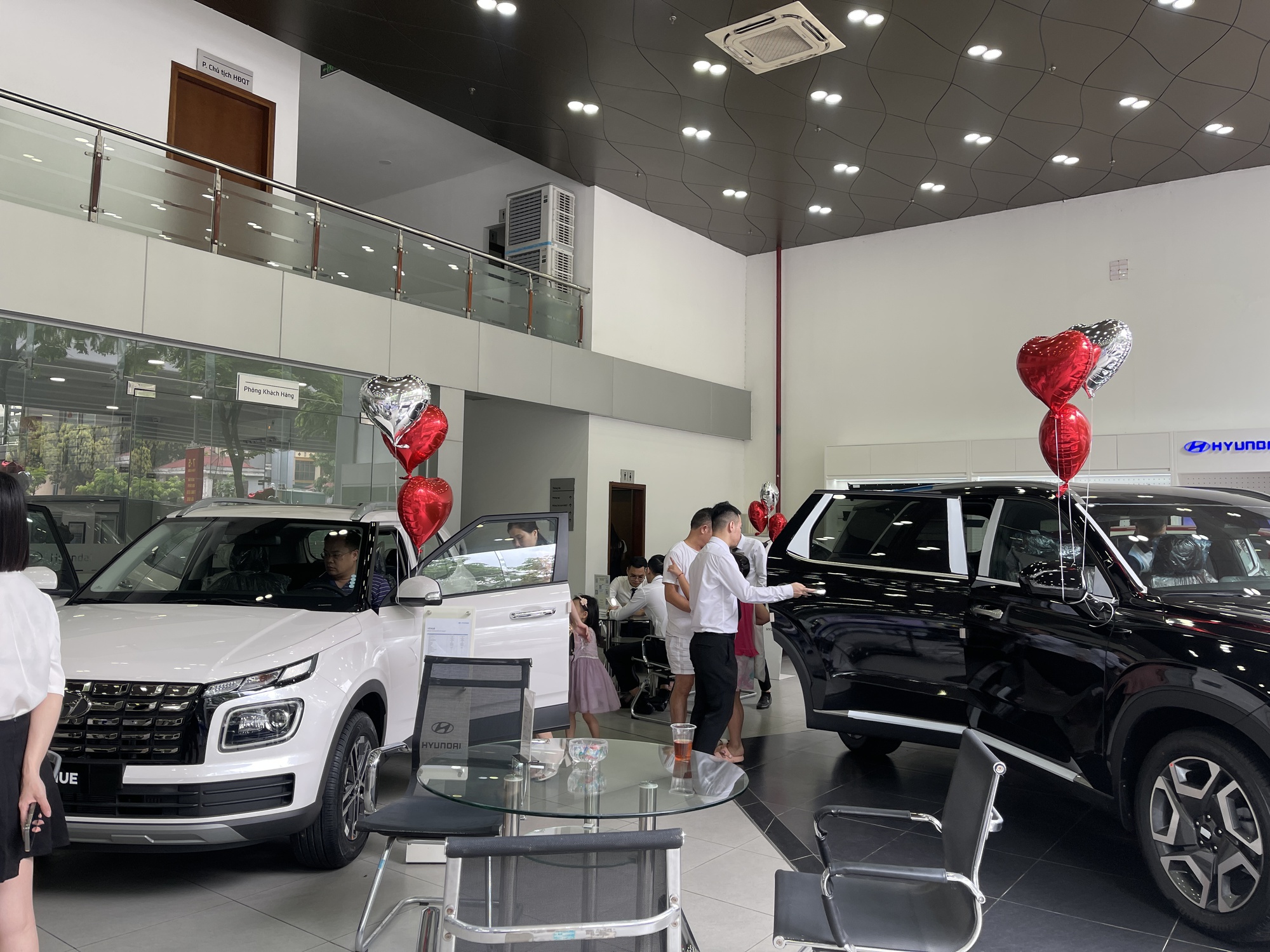 Giảm lệ phí trước bạ, cú hích cho thị trường ô tô - Ảnh 2