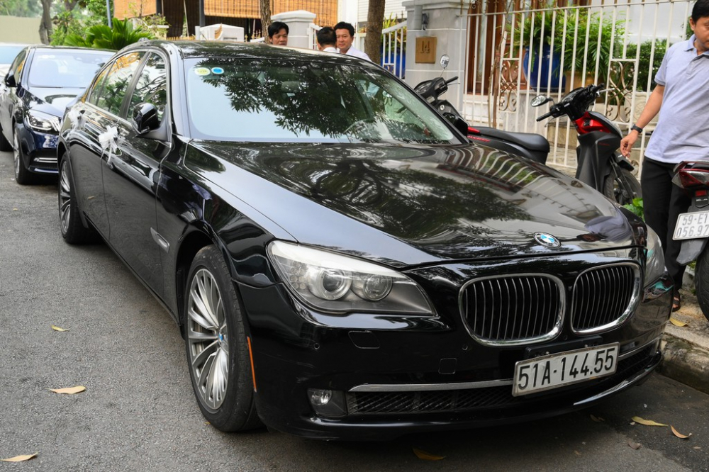 Ngắm lại loạt siêu xe rước dâu của 3 thiếu gia ngành nhựa đình đám nhất Việt Nam: Nhà hào môn đúng là không làm ta thất vọng! - Ảnh 6