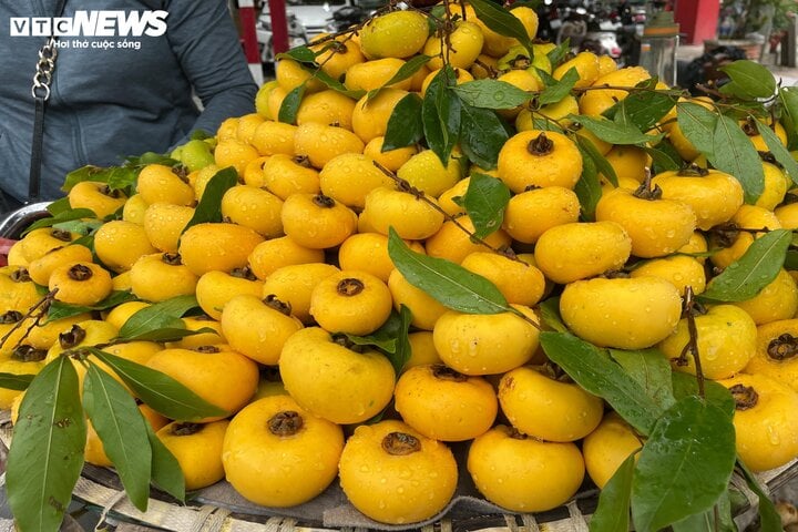 Khách lùng mua, thị sáp đầu mùa giá siêu đắt vẫn 'cháy hàng' - Ảnh 1