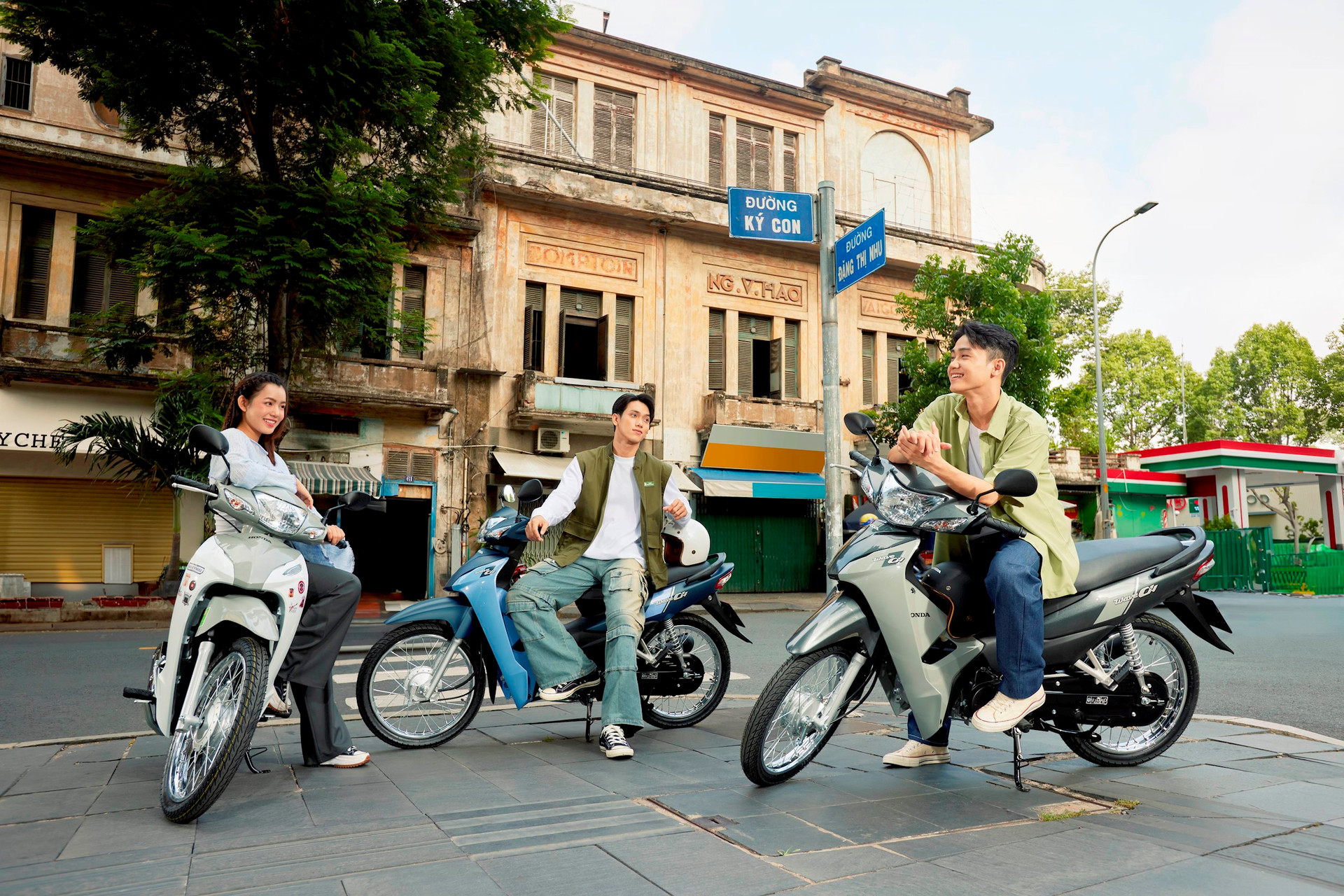 'Vua xe số' của Honda có thêm thiết kế mới: Đậm chất hoài cổ với loạt trong bị xịn xò, giá chỉ 18 triệu đồng - Ảnh 1