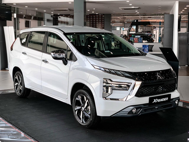 Mitsubishi Xpander AT Premium giá chỉ còn 578 triệu tại đại lý, bản cao nhất còn rẻ hơn Suzuki XL7 tiêu chuẩn - Ảnh 2