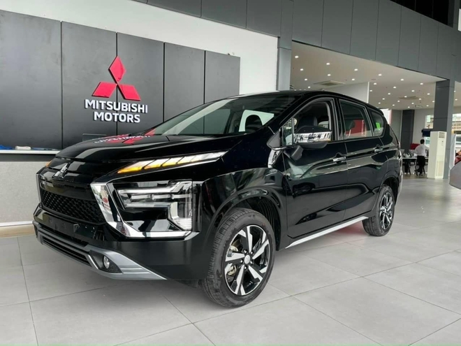Mitsubishi Xpander AT Premium giá chỉ còn 578 triệu tại đại lý, bản cao nhất còn rẻ hơn Suzuki XL7 tiêu chuẩn - Ảnh 4