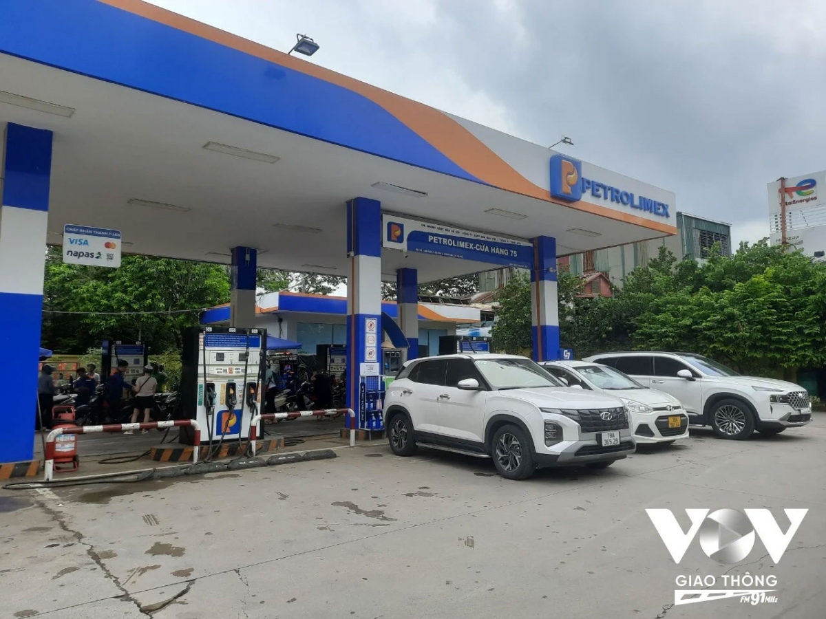 Khó tiếp cận nhiên liệu đạt chuẩn, xe hỏng ai chịu? - Ảnh 2