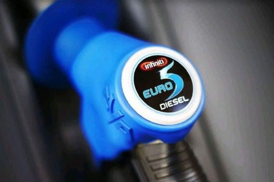 Khó tiếp cận nhiên liệu đạt chuẩn, xe hỏng ai chịu? - Ảnh 4