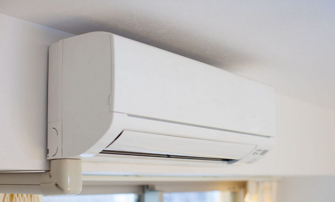 Lắp đặt điều hoà sát trần nhà có sao không? Thì ra bấy lâu nay rất nhiều người hiểu sai - Ảnh 1