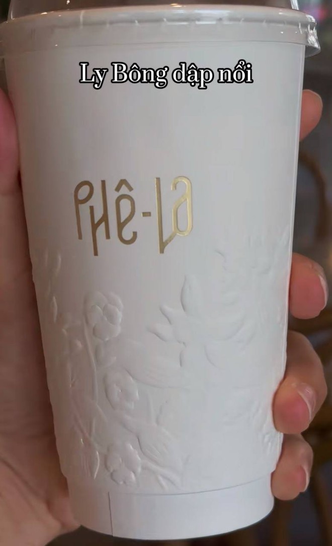 Thực hư 2 brand đồ uống Việt nổi tiếng nhất hiện nay đã về chung nhà, từ slogan đến cách PR cứ na ná nhau? - Ảnh 13