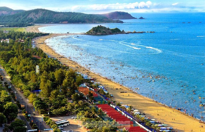 Chi mức giá rẻ để mua nước khi du lịch Cửa Lò, người phụ nữ lại "chê lên chê xuống" khiến ai cũng bức xúc - Ảnh 2