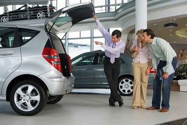 Mua ô tô thời điểm nào "được giá" và dễ mặc cả nhất? - Ảnh 1