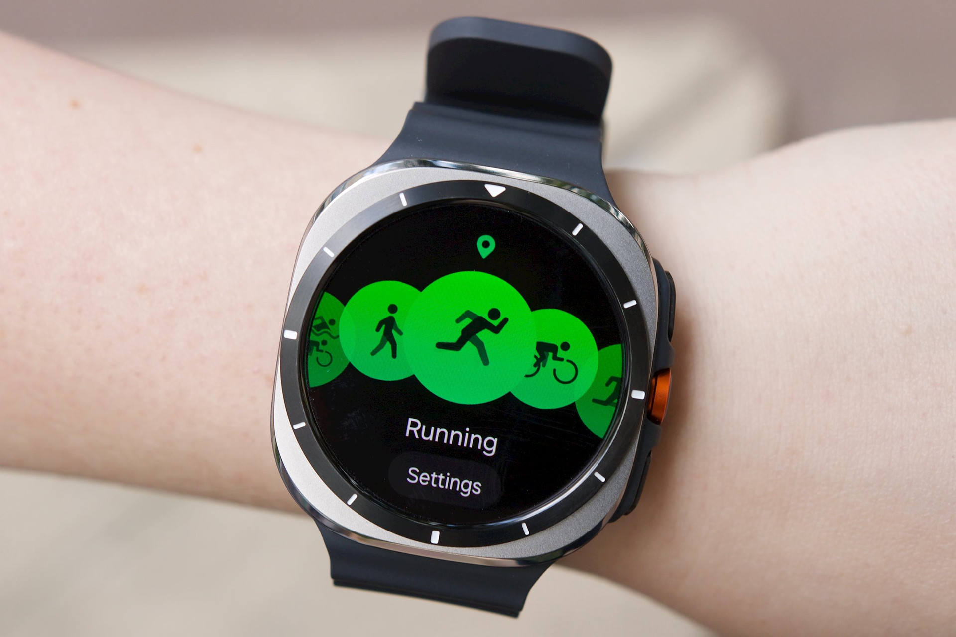 Galaxy Watch Ultra: Đẹp, mạnh mẽ, AI mới mẻ - xứng đáng là ‘trợ lý’ sức khỏe cho người dùng - Ảnh 6