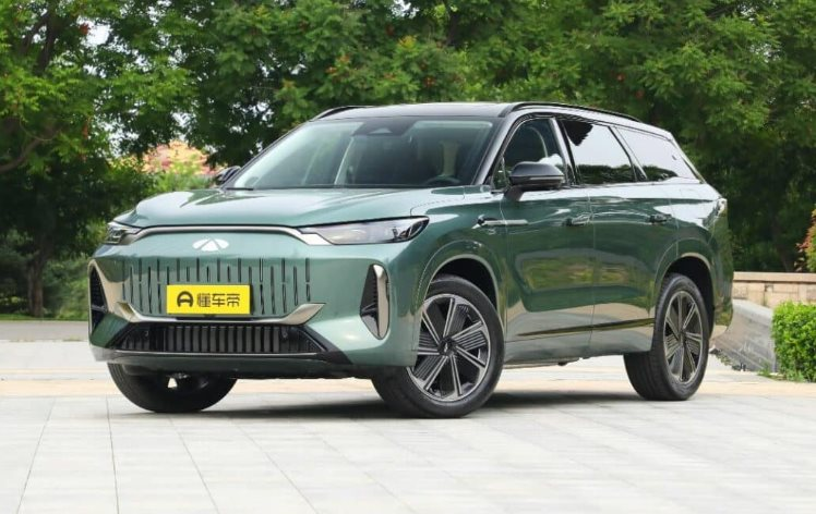 Hãng xe xây nhà máy tại Việt Nam lập kỷ lục Guinness về SUV hybrid có quãng đường dài nhất: Đầy bình đi từ Hà Nội đến Cà Mau, ăn xăng 5,75L/100 km - Ảnh 1