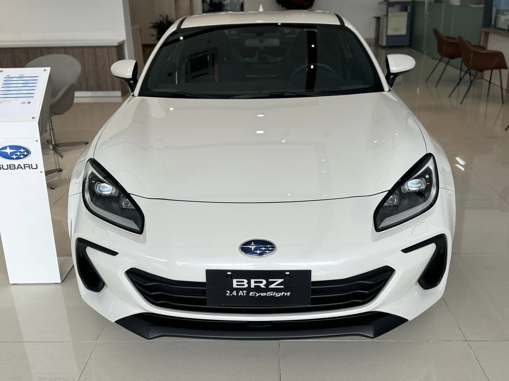 Lấy Subaru BRZ bây giờ tiết kiệm hơn 360 triệu so với người mua sớm: Giá giảm kỷ lục còn hơn 1,5 tỷ, bằng một nửa Z4 - Ảnh 1