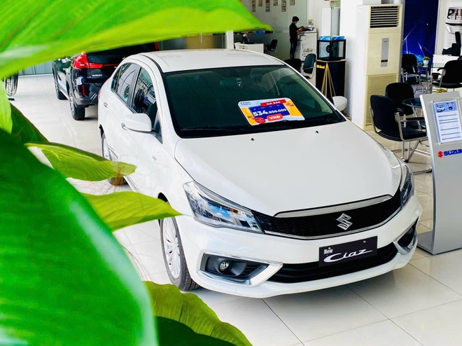 Suzuki Ciaz giảm giá còn 455 triệu tại đại lý: Tiệm cận Accent số sàn, dọn kho lô cuối trước khả năng bị khai tử - Ảnh 2