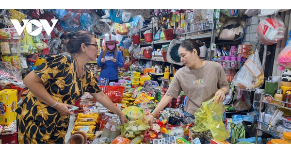 Sau tăng lương, giá hàng tiêu dùng không nhiều biến động