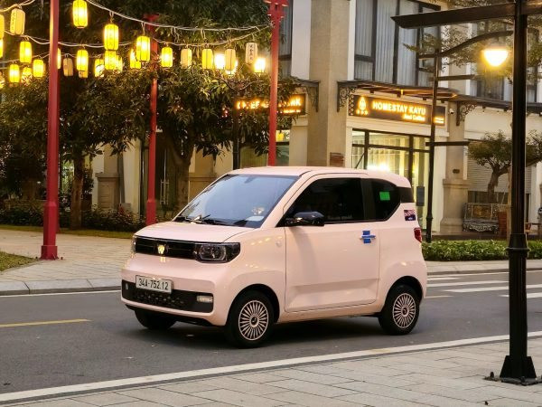 Khách sộp vừa chốt đơn mua cả xe VinFast, Wuling tung ưu đãi lớn: Miễn phí toàn bộ dịch vụ đưa đón trong 1 tuần - Ảnh 2