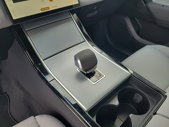 Đại lý mở cọc Range Rover Velar 2024: 2 phiên bản, giá từ 4,3 tỷ, xe về cuối năm, đã có 10 khách đặt - Ảnh 7